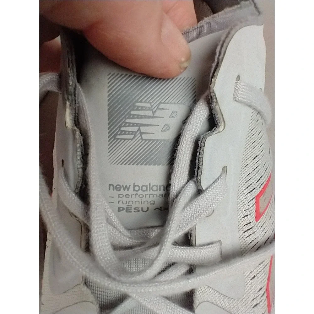 New Balance Dynasoft Pesu V1 Mens 14 4E Wide Grey Pink Running‎ Shoes MPESULG1